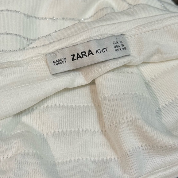 Zara Ribbed Ruffle Knit Cropped Top - Picture 4 of 4